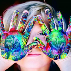 ART­m­on­keys ! Mal­spaß in krea­ti­ver Atmo­sphä­re für Kinder ab 8 Jahren