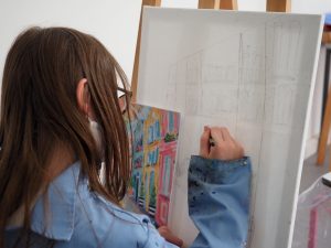 Read more about the article Farbe, Krea­ti­vi­tät und viel fri­sche Luft – unsere Kin­der­kur­se sind erfolg­reich gestartet