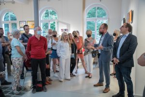 Read more about the article Impres­sio­nen von der Eröff­nung der Mit­glie­der­aus­stel­lung in der Stadt­ga­le­rie am 1. Juli 2022